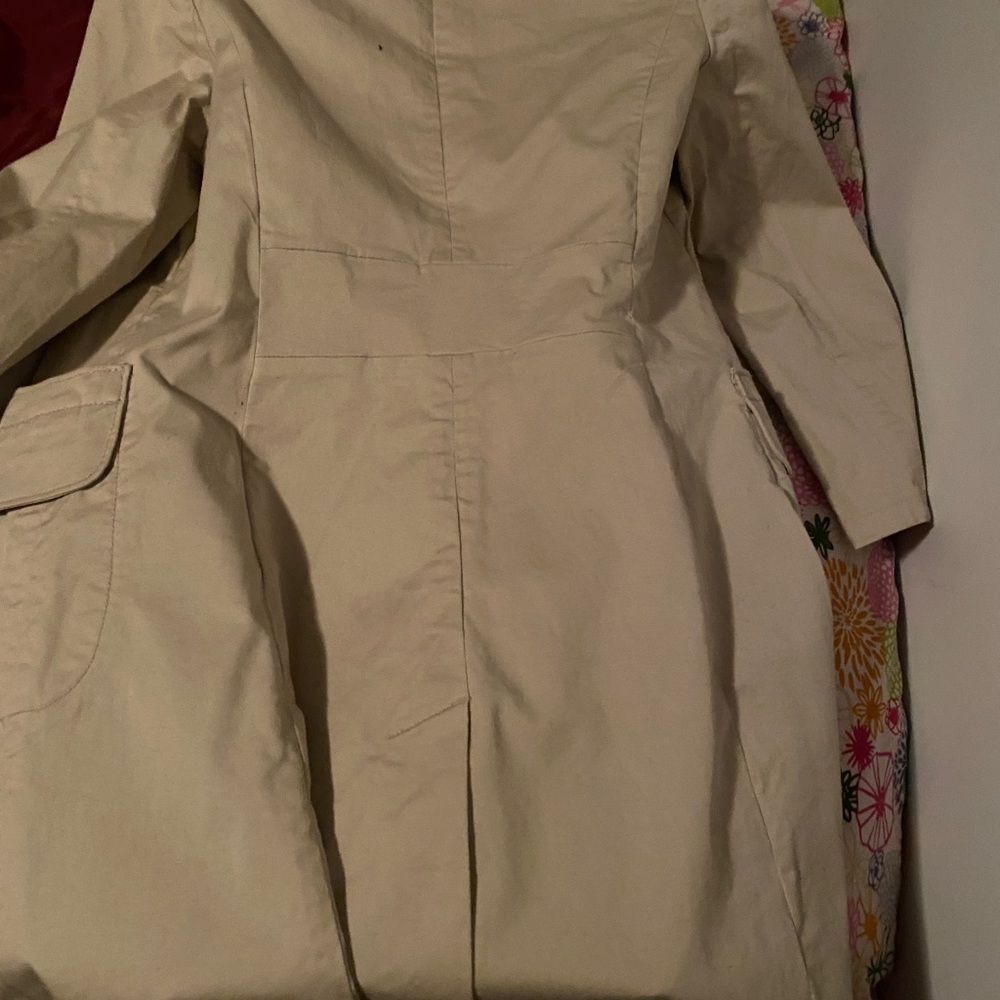 Trench coat - Picture 2 of 3